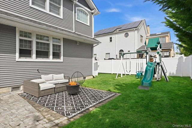 2667 Wynsum Avenue, Merrick, NY 11566