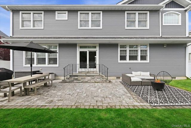 2667 Wynsum Avenue, Merrick, NY 11566