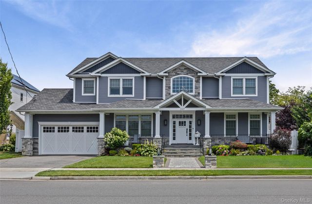 2667 Wynsum Avenue, Merrick, NY 11566