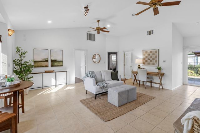 9689 Kent St, Elk Grove, CA 95624