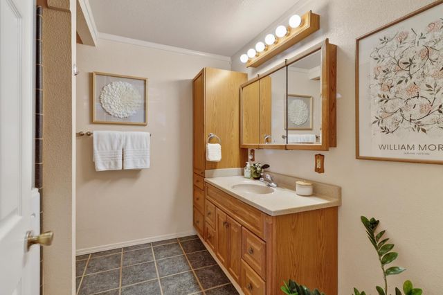 9689 Kent St, Elk Grove, CA 95624