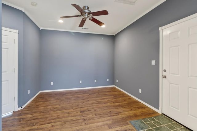 9689 Kent St, Elk Grove, CA 95624