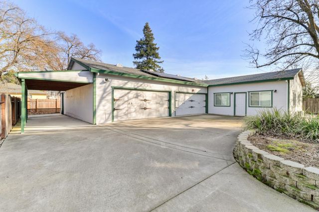 9689 Kent St, Elk Grove, CA 95624