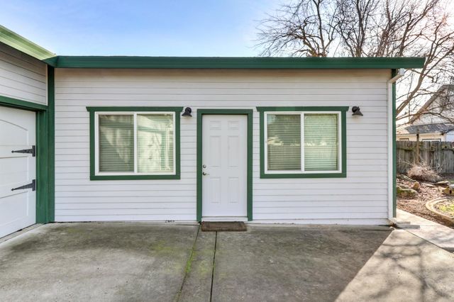 9689 Kent St, Elk Grove, CA 95624