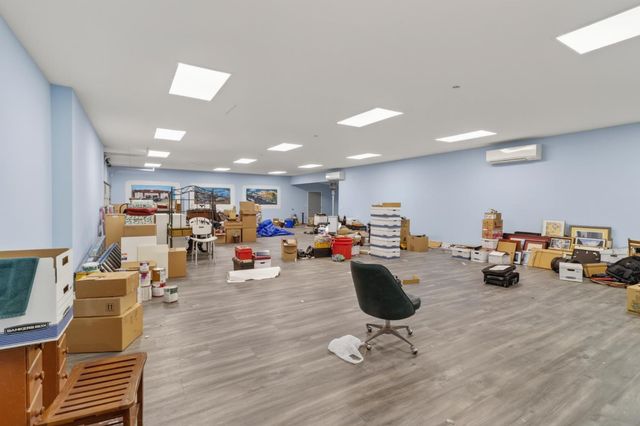 9689 Kent St, Elk Grove, CA 95624