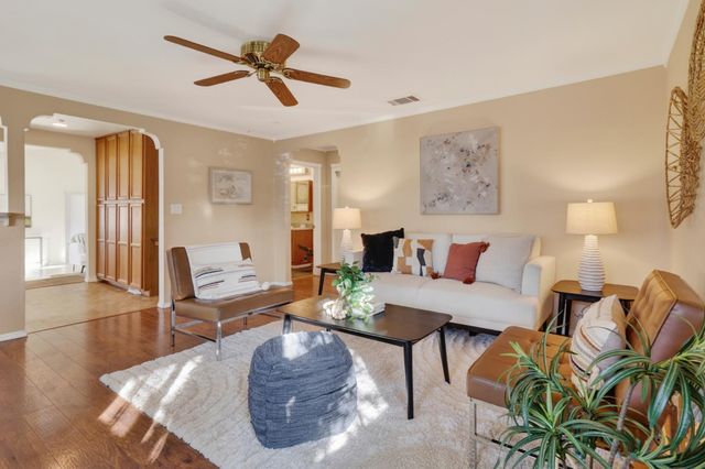 9689 Kent St, Elk Grove, CA 95624