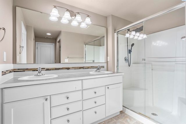 5706 Chapel Hill Blvd, Pasco, WA 99301
