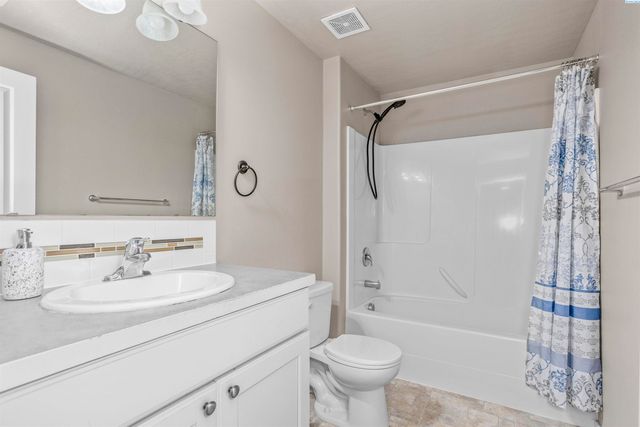 5706 Chapel Hill Blvd, Pasco, WA 99301