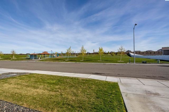 5706 Chapel Hill Blvd, Pasco, WA 99301