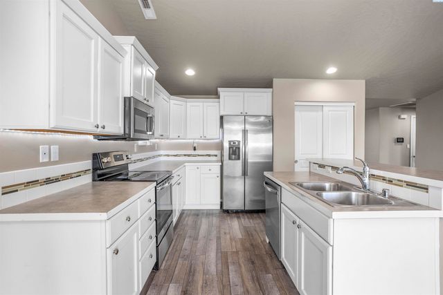 5706 Chapel Hill Blvd, Pasco, WA 99301