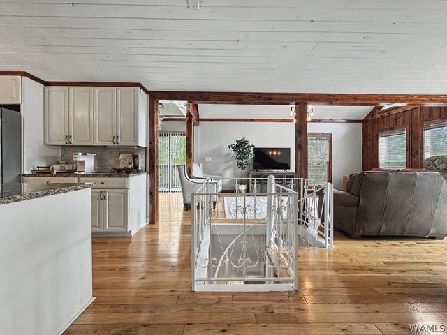 15550 Beacon Point, Northport, AL 35475