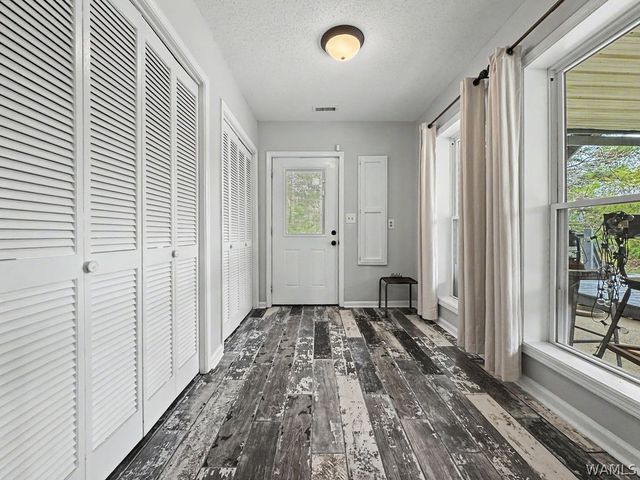 15550 Beacon Point, Northport, AL 35475