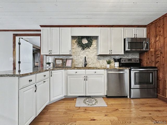 15550 Beacon Point, Northport, AL 35475