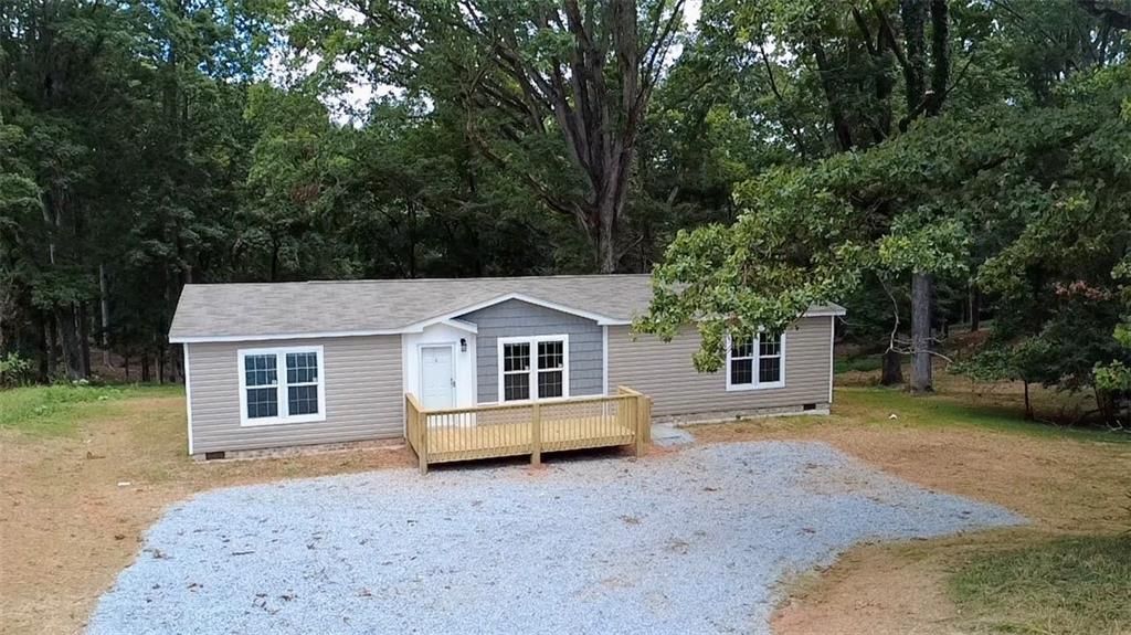 8671 Pea Ridge Road, Cornelia, GA 30531