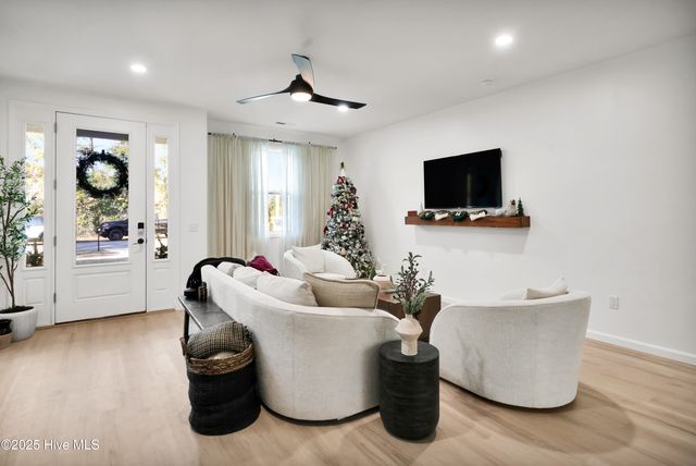 2709 Worth Drive B, Wilmington, NC 28412