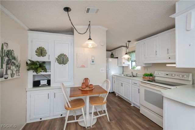 187 Ramble DR, North Fort Myers, FL 33903