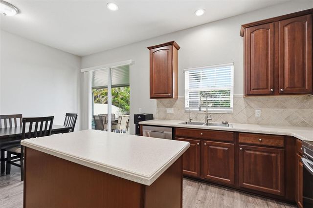 8836 CAMERON CREST DRIVE, Tampa, FL 33626