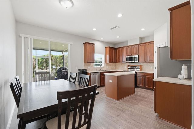 8836 CAMERON CREST DRIVE, Tampa, FL 33626