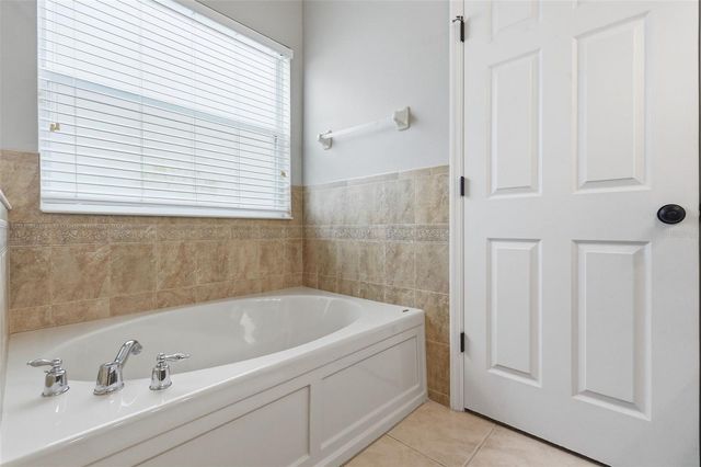 8836 CAMERON CREST DRIVE, Tampa, FL 33626