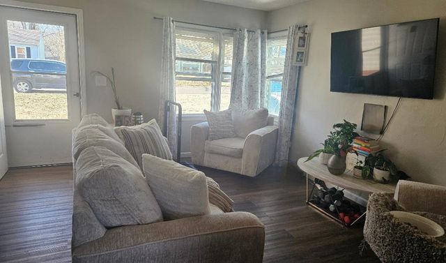 411 10th St Terrace, Warrensburg, MO 64093