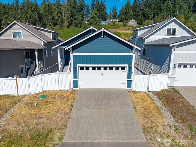 40 E Cedarland Lane, Allyn, WA 98524