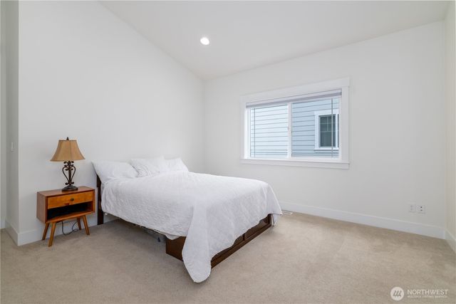 40 E Cedarland Lane, Allyn, WA 98524