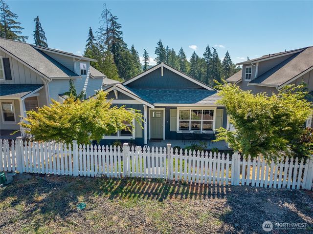 40 E Cedarland Lane, Allyn, WA 98524