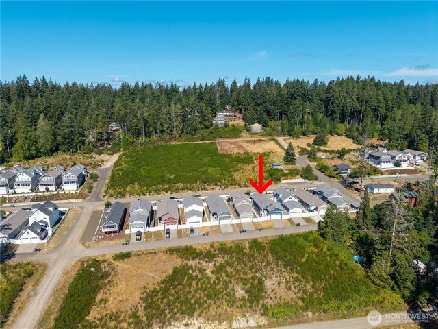 40 E Cedarland Lane, Allyn, WA 98524