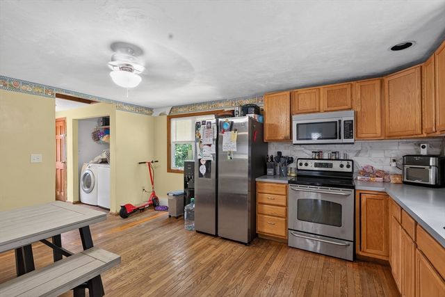 45 Forest St, Middleboro, MA 02346