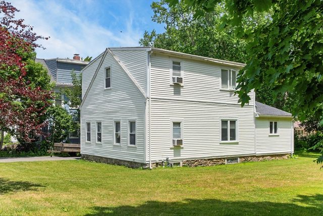 45 Forest St, Middleboro, MA 02346