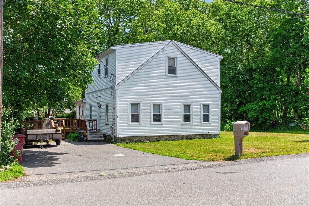 45 Forest St, Middleboro, MA 02346