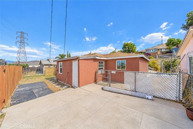 3483 Skylane Drive, Jurupa Valley, CA 92509