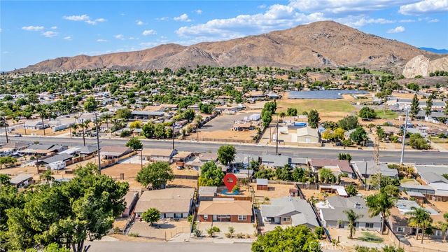 3483 Skylane Drive, Jurupa Valley, CA 92509