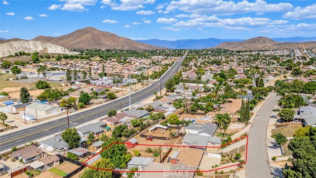 3483 Skylane Drive, Jurupa Valley, CA 92509