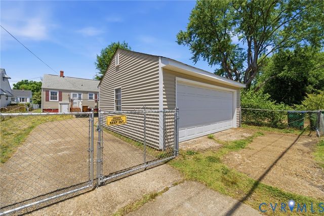1607 N 30th St, Richmond, VA 23223