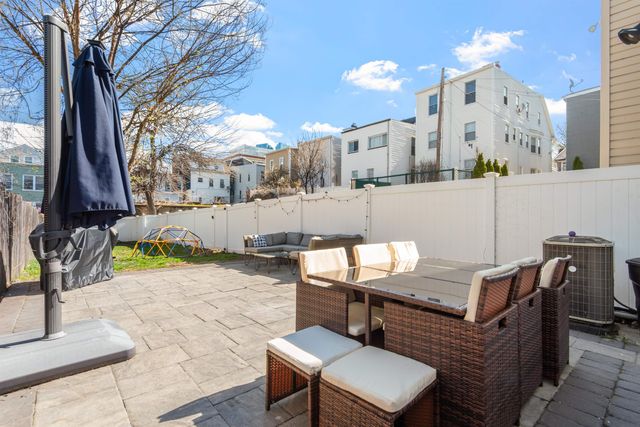 398 FAIRMOUNT AVE, Jc, Journal Square, NJ 07306