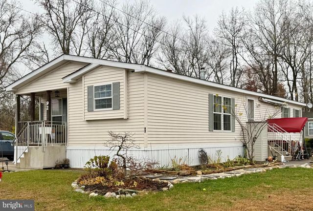 92 ARROWHEAD RD, Shamong Twp, NJ 08088