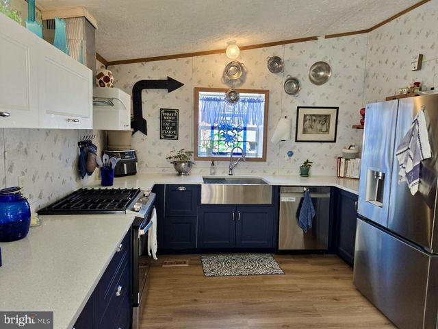 92 ARROWHEAD RD, Shamong Twp, NJ 08088