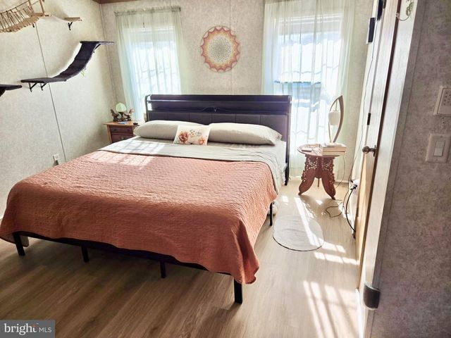 92 ARROWHEAD RD, Shamong Twp, NJ 08088