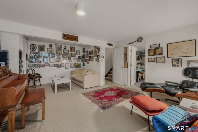 2 Laurel Drive, Old Lyme, CT 06441