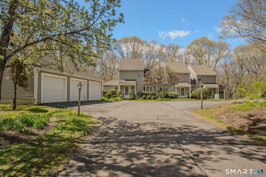 2 Laurel Drive, Old Lyme, CT 06441