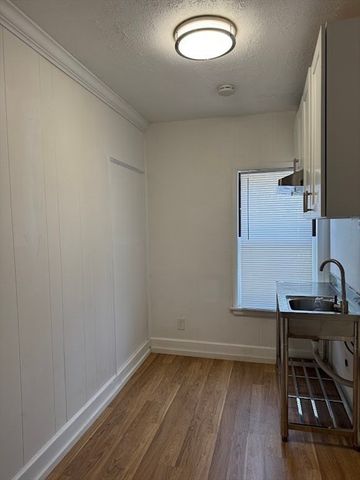 22 Hancock St, Malden, MA 02148
