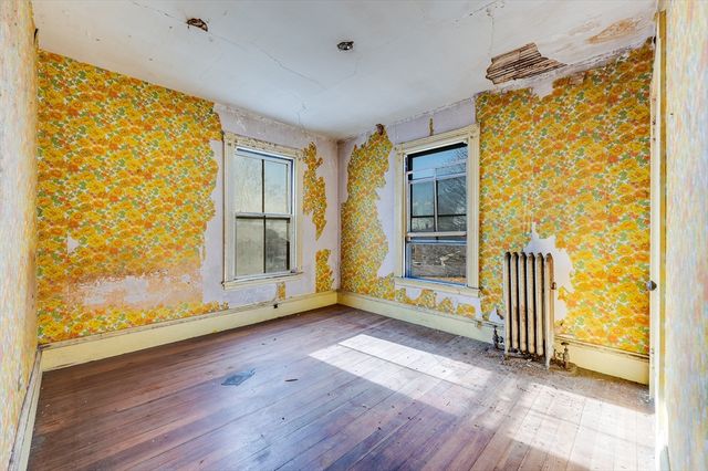 28 Thornton Park, Winthrop, MA 02152