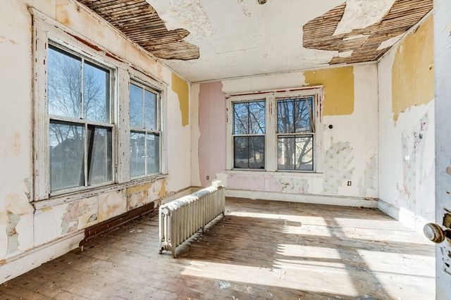 28 Thornton Park, Winthrop, MA 02152