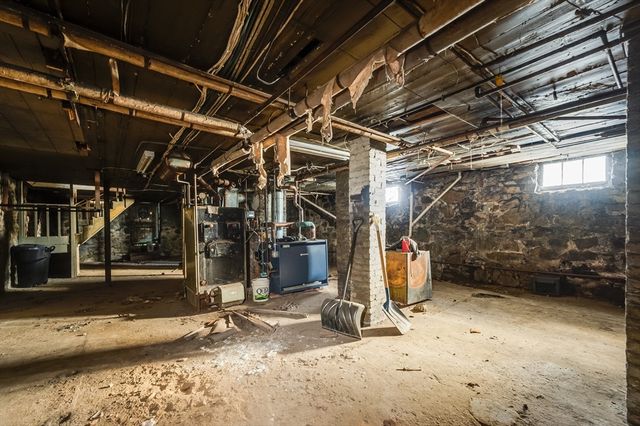 28 Thornton Park, Winthrop, MA 02152