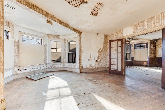 28 Thornton Park, Winthrop, MA 02152