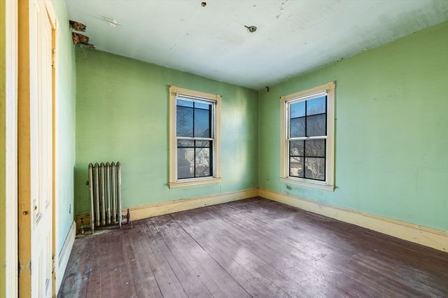 28 Thornton Park, Winthrop, MA 02152