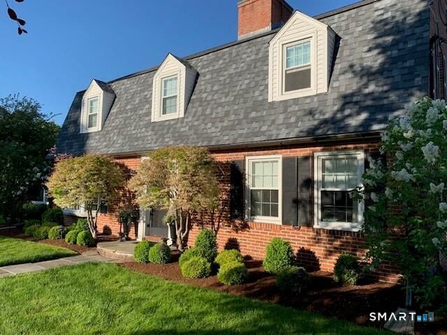 28 Colony Road, West Hartford, CT 06117