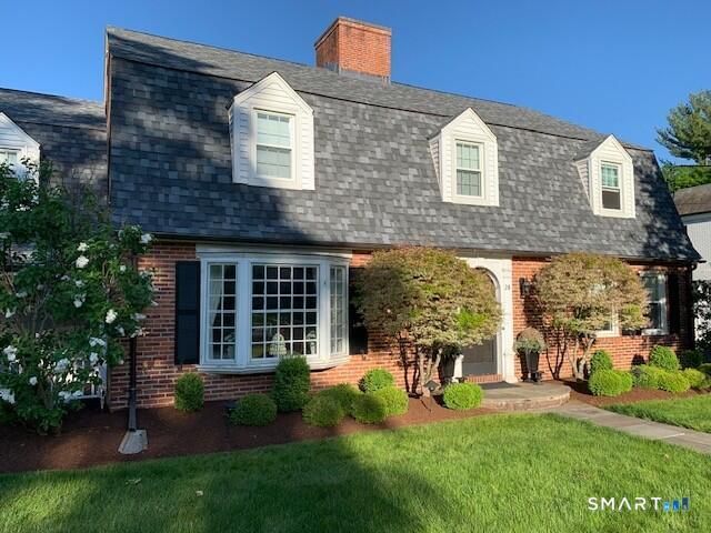 28 Colony Road, West Hartford, CT 06117