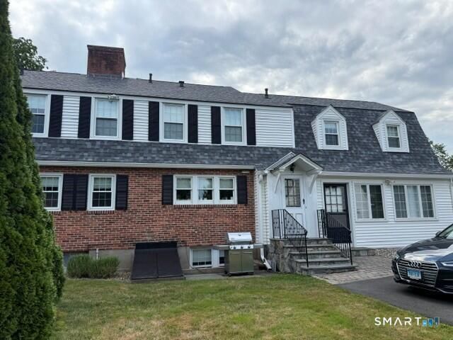28 Colony Road, West Hartford, CT 06117